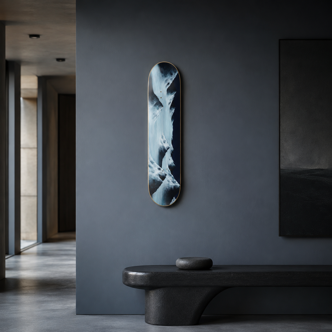 Luna negra - Matias Santa Maria - obra de Matías Santa María en skate decorativo